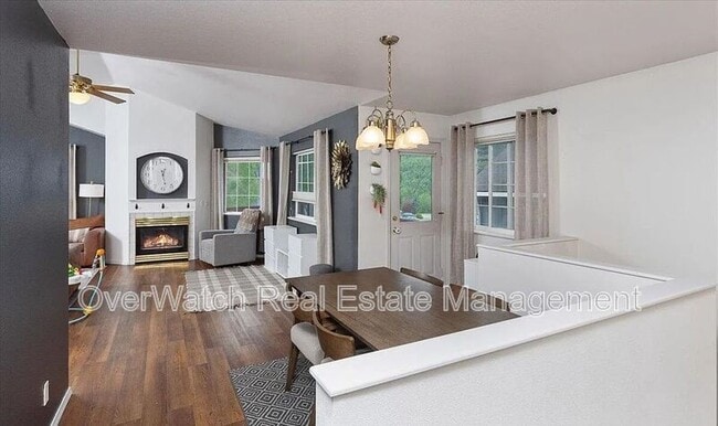 Photo - 19527 Highland Ridge Dr House