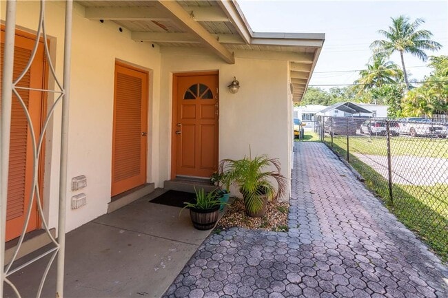 Photo - 1944 Adams St