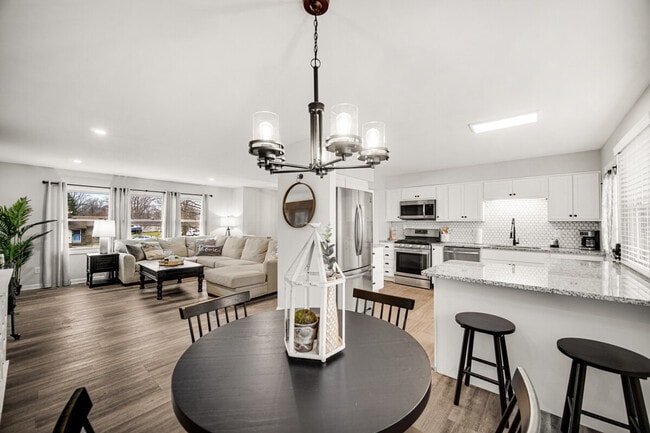 Building Photo - 706 Christy Ln Unit SI ID1301331P