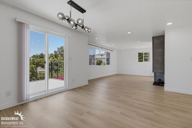 Photo - Stylishly Updated 3Bdm 2Ba Main Home in San Diego!