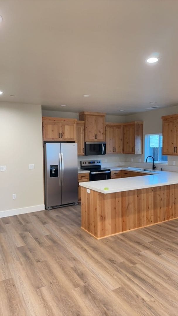 Building Photo - 101 E Lindo Ave Unit 101 #3, Lindo Ave