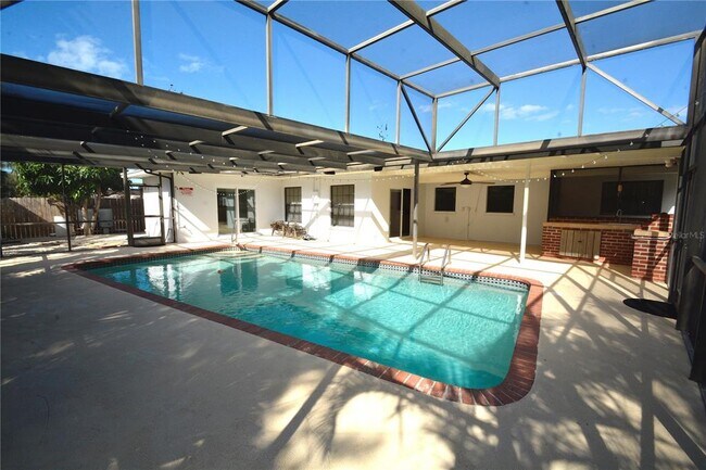 Photo - 1313 Mango Ave