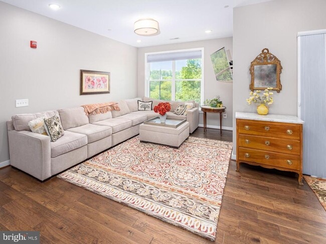 Photo - 3989 Norton Pl Unidad 407