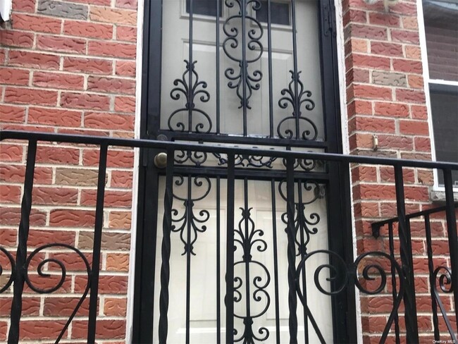 Photo - 206-18 45th Rd Unit 1st Fl