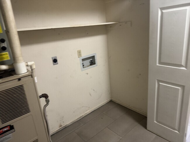 Photo - 27 Harmony Landing Ct