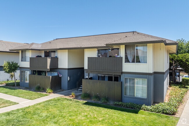 Photo - Pine Meadows Apartments