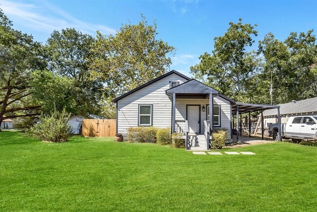 Building Photo - 307 Penick Rd