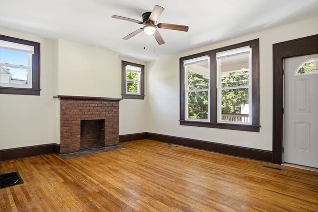 Photo - 221 S Washington Ave