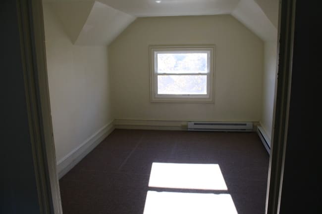 Photo - 362 E Main St