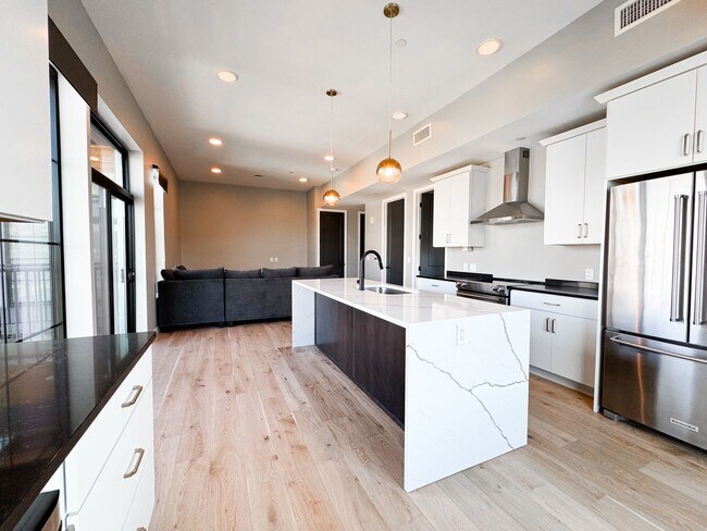 Photo - 2635 Penn Ave Unit 2635 Penn Avenue  401