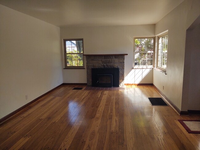 Photo - 159 N 3rd St