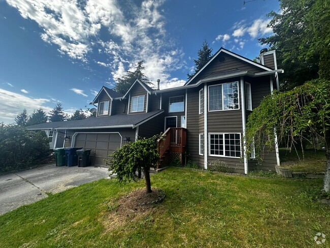 Building Photo - Beautiful 4-Bedroom 3-Bath Home in Marysvi...