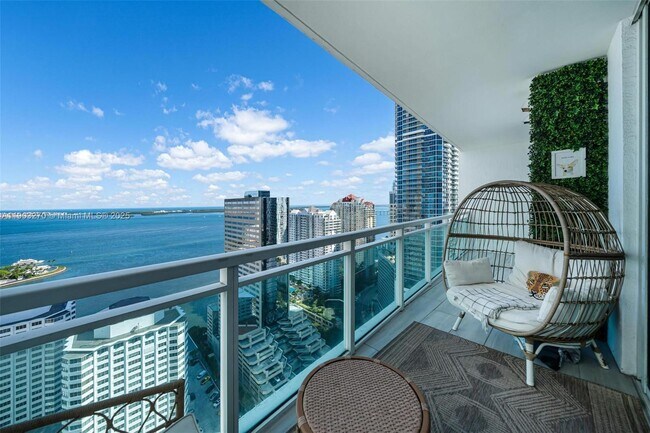 Building Photo - 951 Brickell Ave Unit 3504