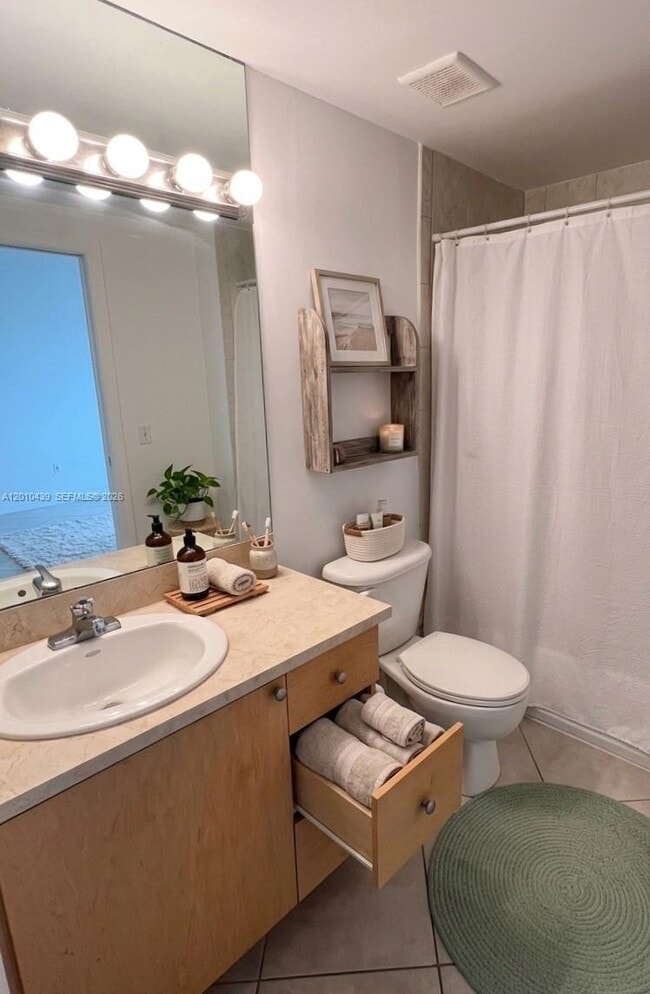 Photo - 2630 SW 28th St Unidad 49