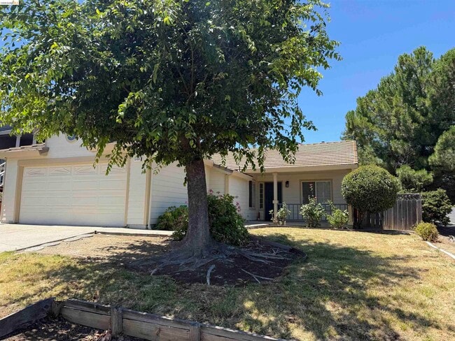 Building Photo - 5100 Pawnee Dr