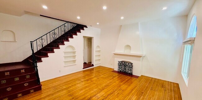 Living room - 6132 Orange St