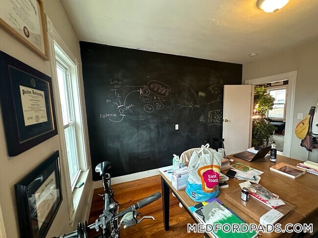 Photo - 9 Medford St Unidad 3