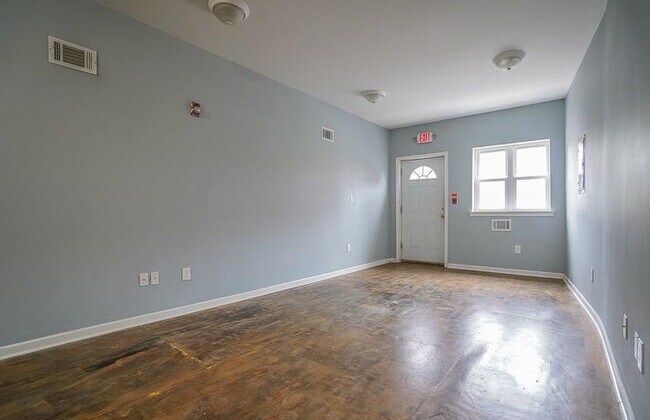 Photo - 2766 Frankford Ave