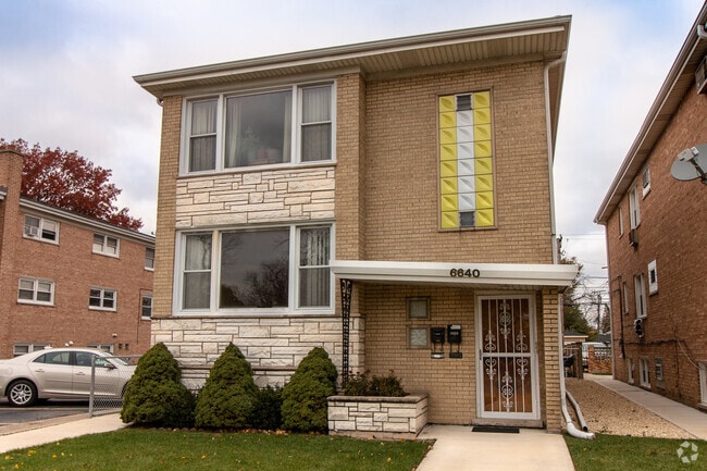 Building Photo - 6640 W Gunnison St Unit 2 Rental
