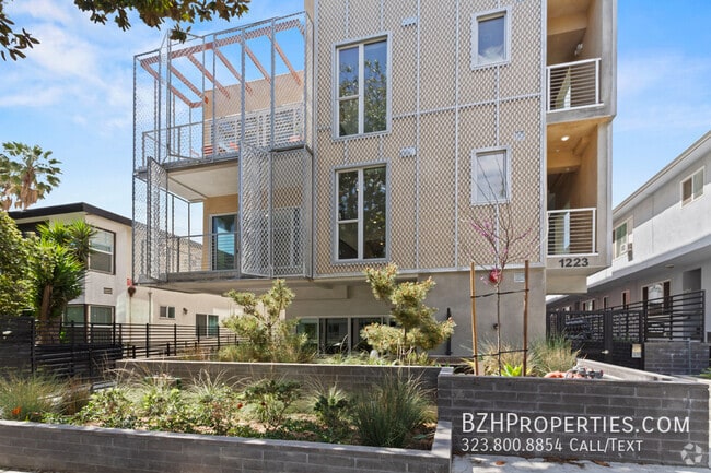 Building Photo - 1223 Hayworth Ave Unit 3 Rental