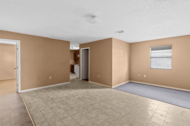 Photo - 2200 Peach Ave