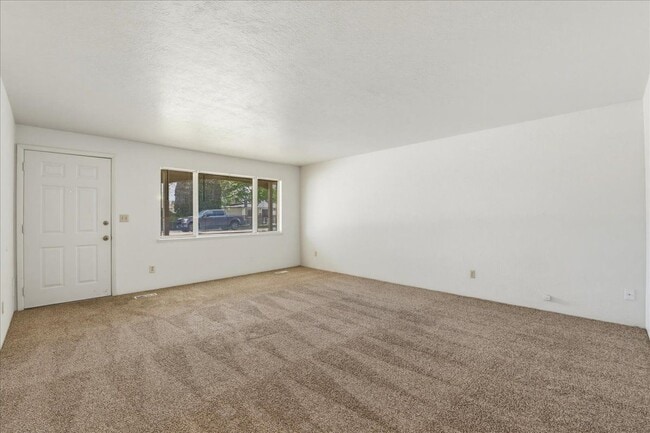 Photo - 117 N Homedale Ave