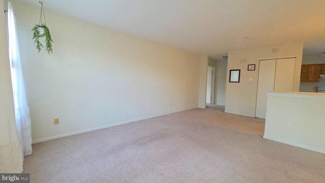 Photo - 853 E Fishers Creek Rd