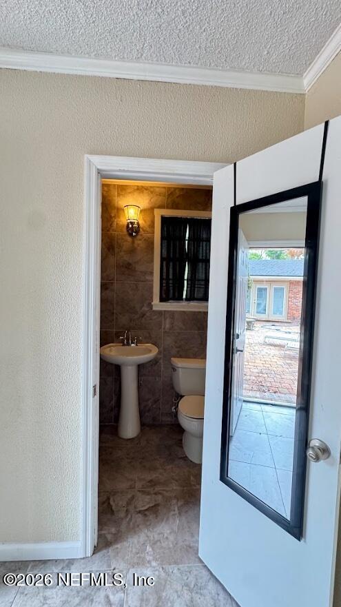 Photo - 5557 Floral Ave