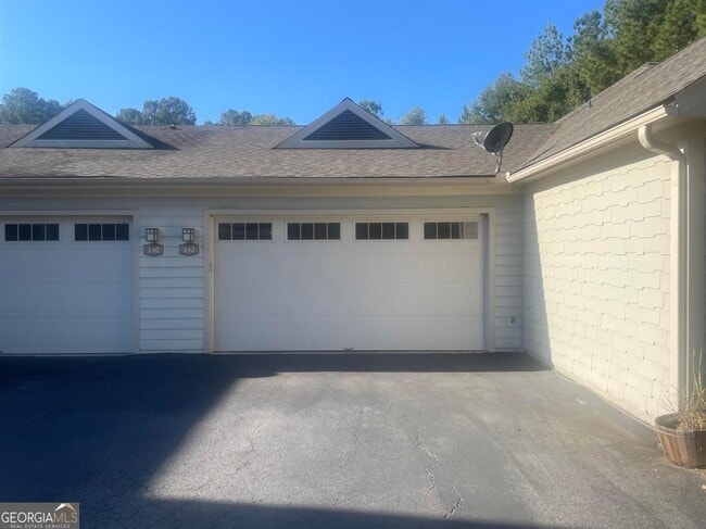 Photo - 142 Edgewood Ct