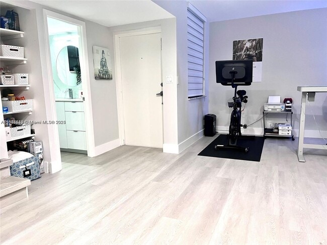 Photo - 20200 W Country Club Dr
