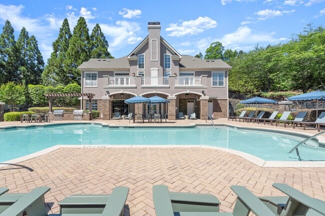 Building Photo - The Pointe at Stockbridge
