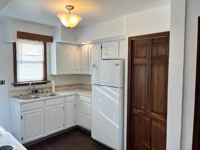 Photo - 1329 Walnut Dr