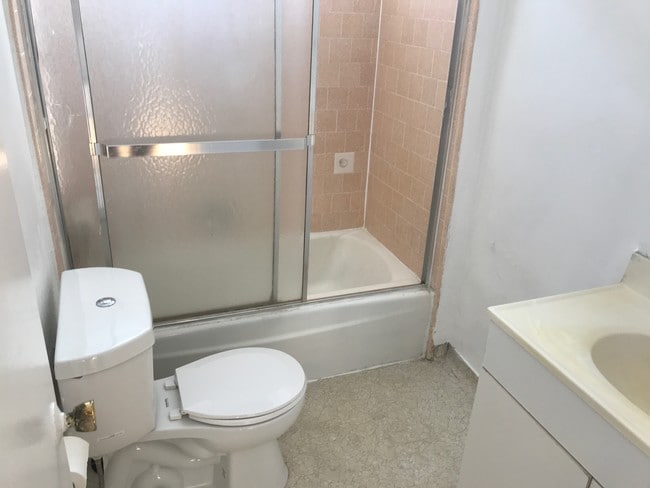 Photo - 2122 Ocean Park Blvd Unit 10