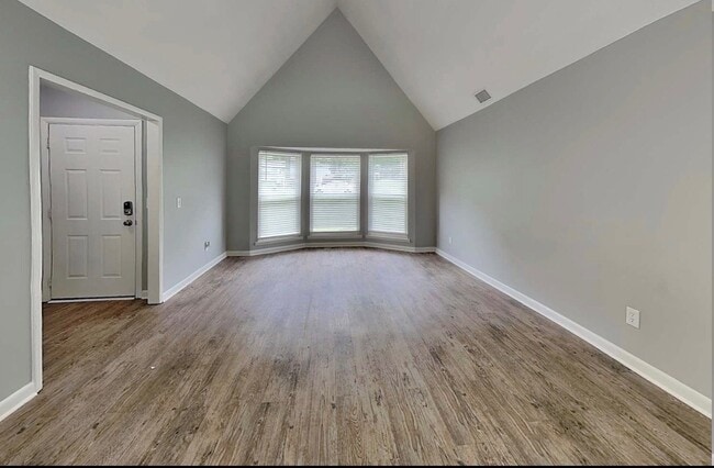 Photo - 2621 Hereford Ct SW