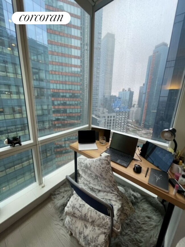 4212 28th St Apartment Queens, NY