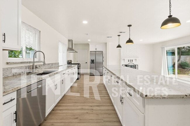 Photo - 6218 Stanley Ave