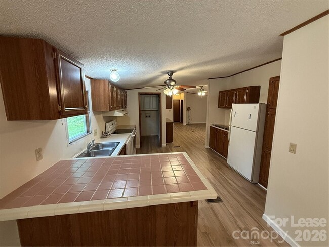 Photo - 5160 King Wilkinson Rd