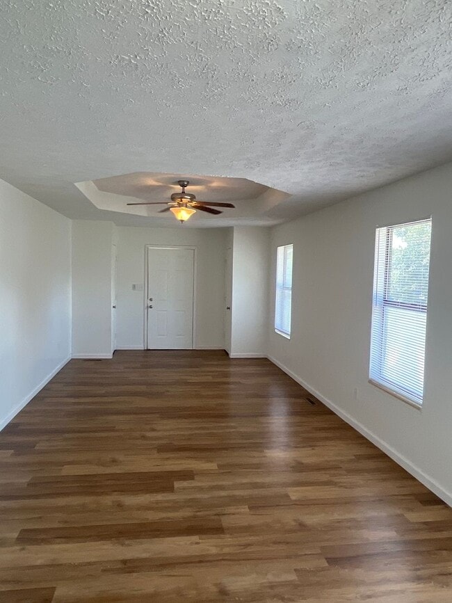 607/609 W. Edgewood
