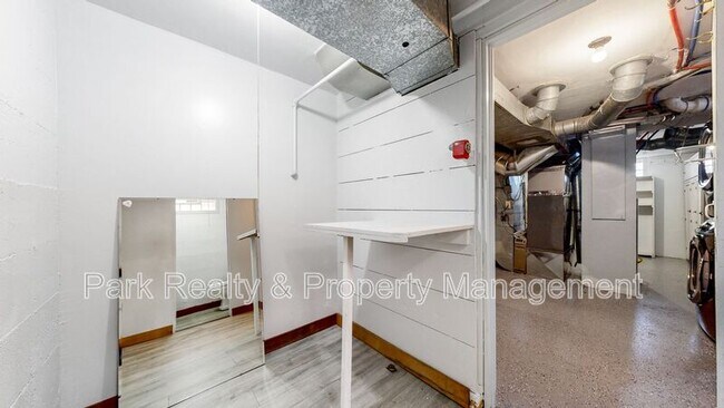 Photo - 3090 S Marion St