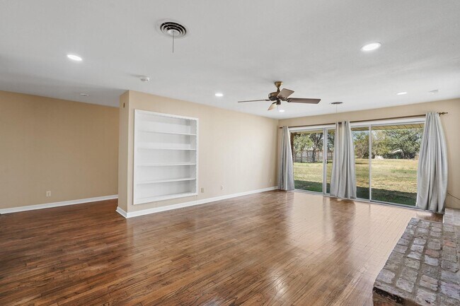 Photo - 10645 Oak Brook Dr