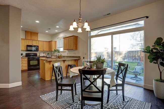 Photo - Spacious Bend Craftsman Home Near the Old Mill