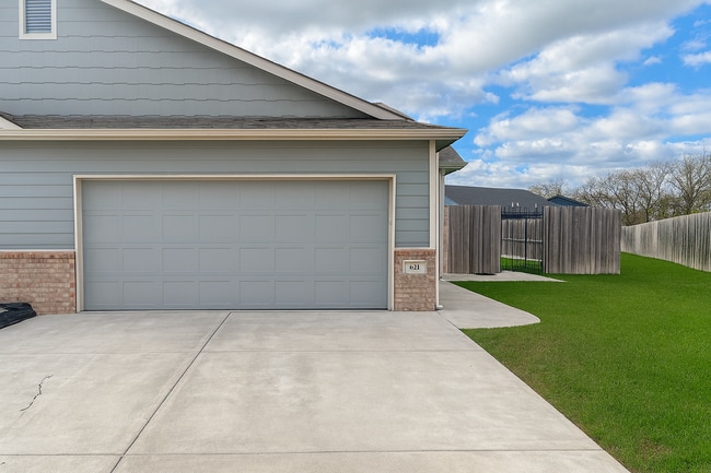 Building Photo - 619/21 N Grandstone St Unit 621 Grandstone