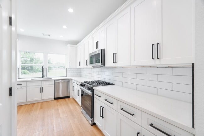 Photo - 7903 Sunnyhill St