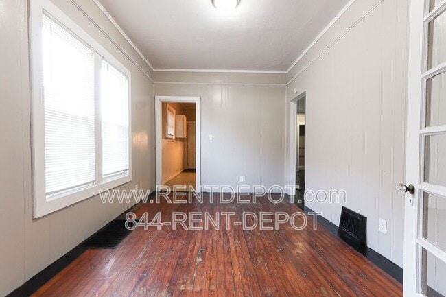 Photo - 21 E Tennessee St