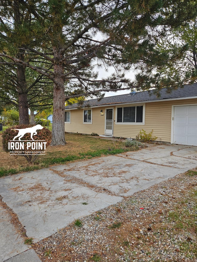 Photo - SW Boise home w/attached garage, large fen...