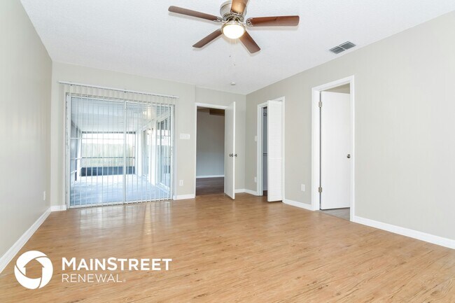 Photo - 13210 Silvercreek Dr