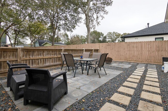 Photo - 1910 East Ave