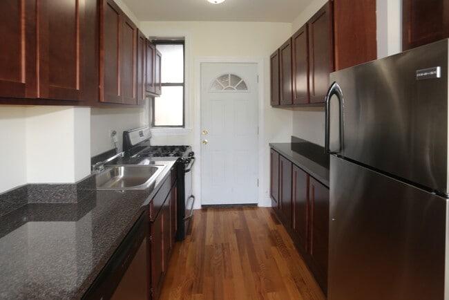 Photo - 3834.5 N Fremont St Unit W4