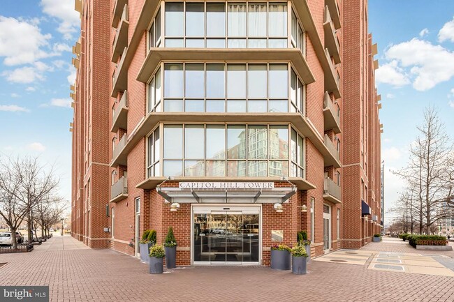 Building Photo - 1000 New Jersey Ave SE Unit 317