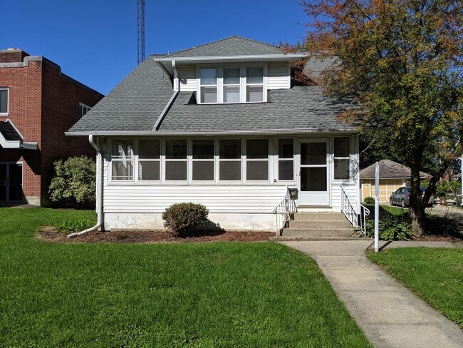 Building Photo - 315 S 3rd St